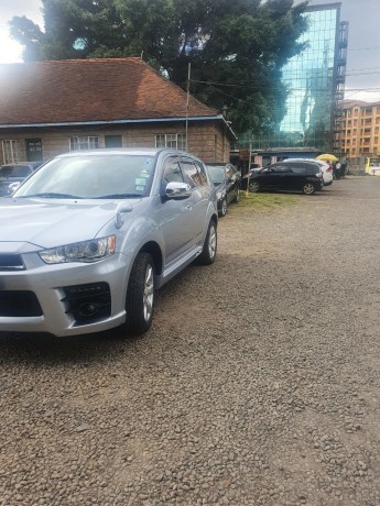 mitsubishi-outlander-big-2