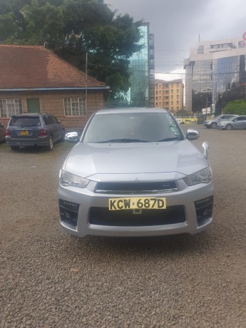 mitsubishi-outlander-big-0