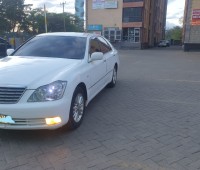 toyota-crown-royal-saloon-small-2