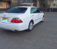 toyota-crown-royal-saloon-small-7