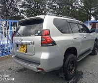 toyota-prado-small-3