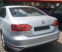 volkswagen-jetta-2015-ksh1400000-small-1