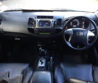 toyota-fortuner-small-4