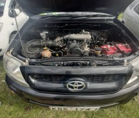 toyota-hilux-2009-small-6