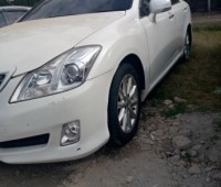 toyota-crown-small-3