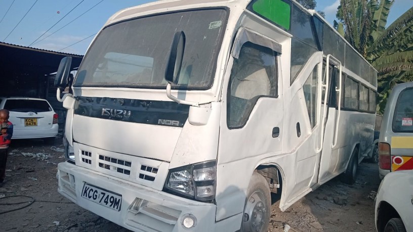 2015-isuzu-nqr-bus-33-seater-for-sale-big-0