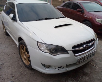 Subaru legacy 2007.