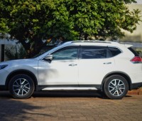 nissan-x-trail-2014-sv-premium-pearl-white-small-4
