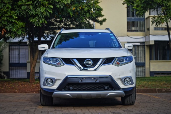 nissan-x-trail-2014-sv-premium-pearl-white-big-0