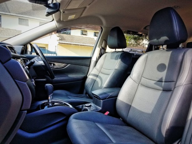 nissan-x-trail-2014-sv-premium-pearl-white-big-9