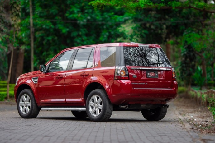 land-rover-freelander-2014-red-big-1