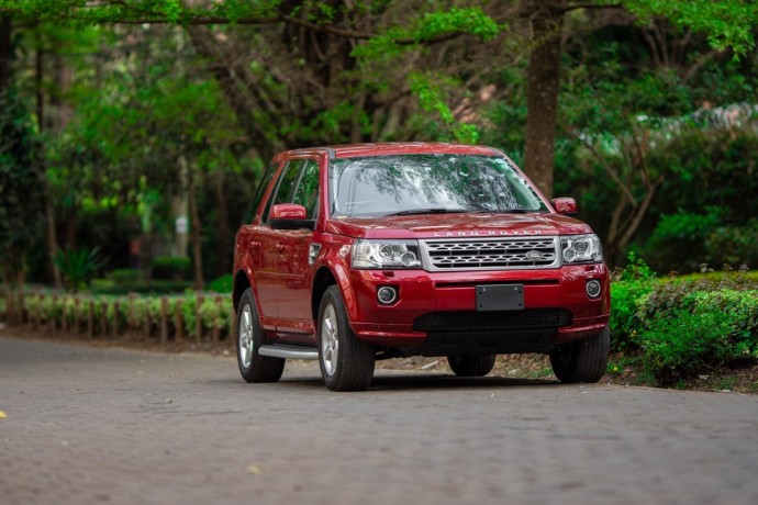 land-rover-freelander-2014-red-big-0