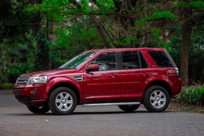 land-rover-freelander-2014-red-big-4