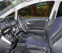 toyota-wish-2014-brown-small-4