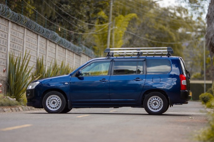 toyota-succeed-2015-blue-big-2