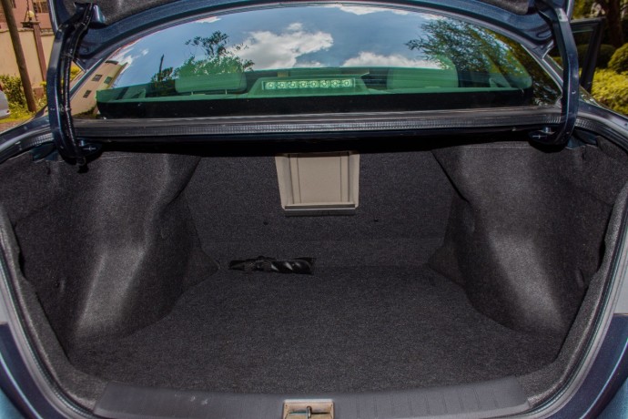 nissan-sylphy-2014-blue-big-5