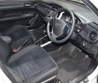 toyota-fielder-2015-white-small-7