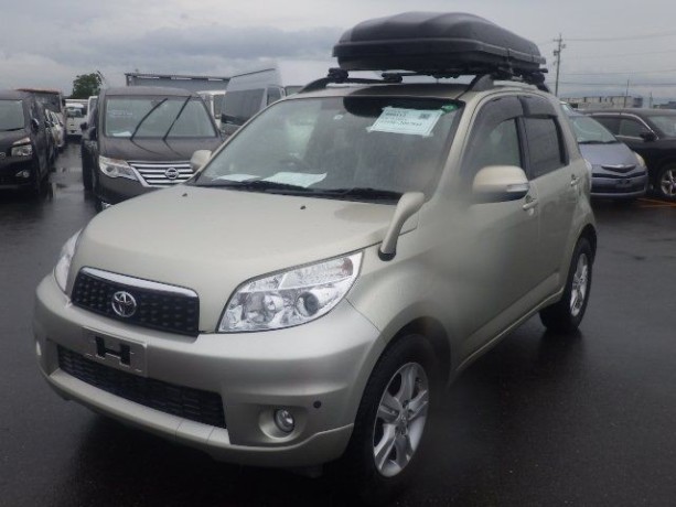 toyota-rush-2014-silver-big-6