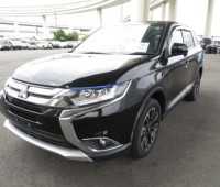 mitsubihi-outlander-2015-black-small-7