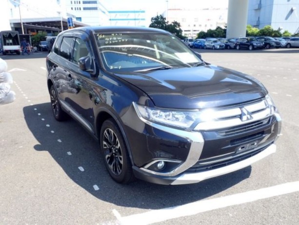 mitsubihi-outlander-2015-black-big-0