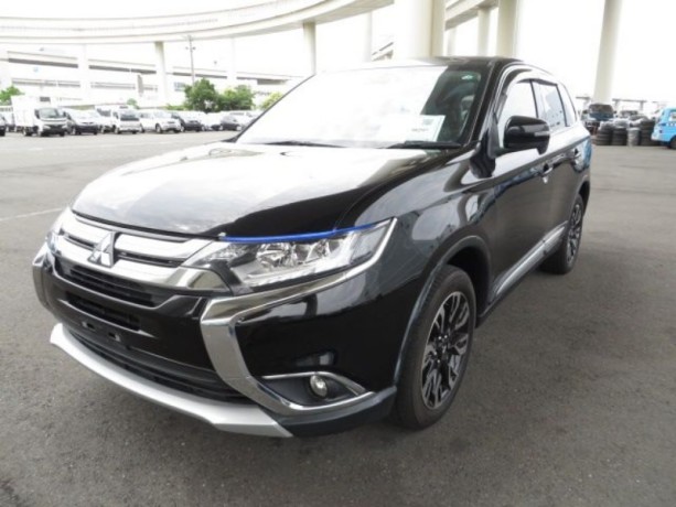 mitsubihi-outlander-2015-black-big-7