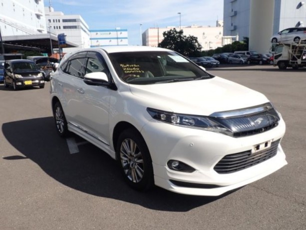 toyota-harrier-2015-white-big-3