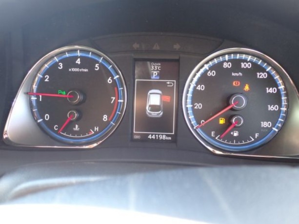 toyota-harrier-2015-white-big-4