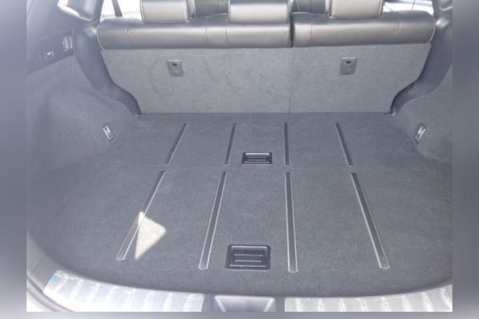 toyota-harrier-2015-white-big-6