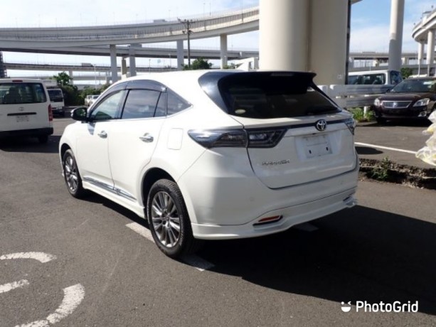 toyota-harrier-2015-white-big-8