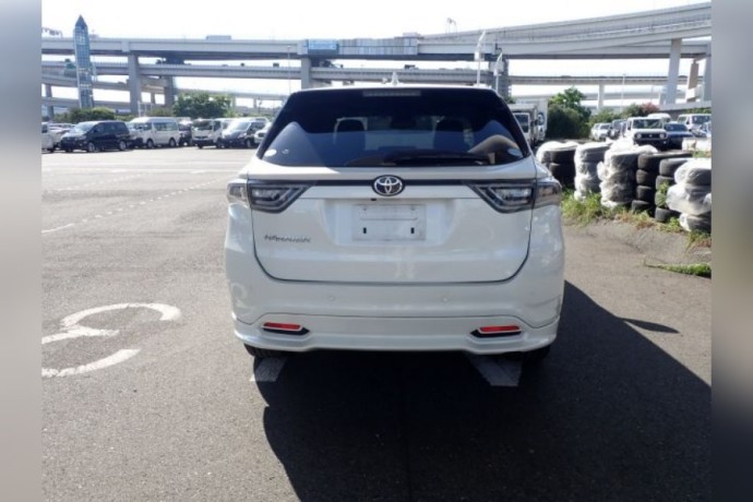 toyota-harrier-2015-white-big-1